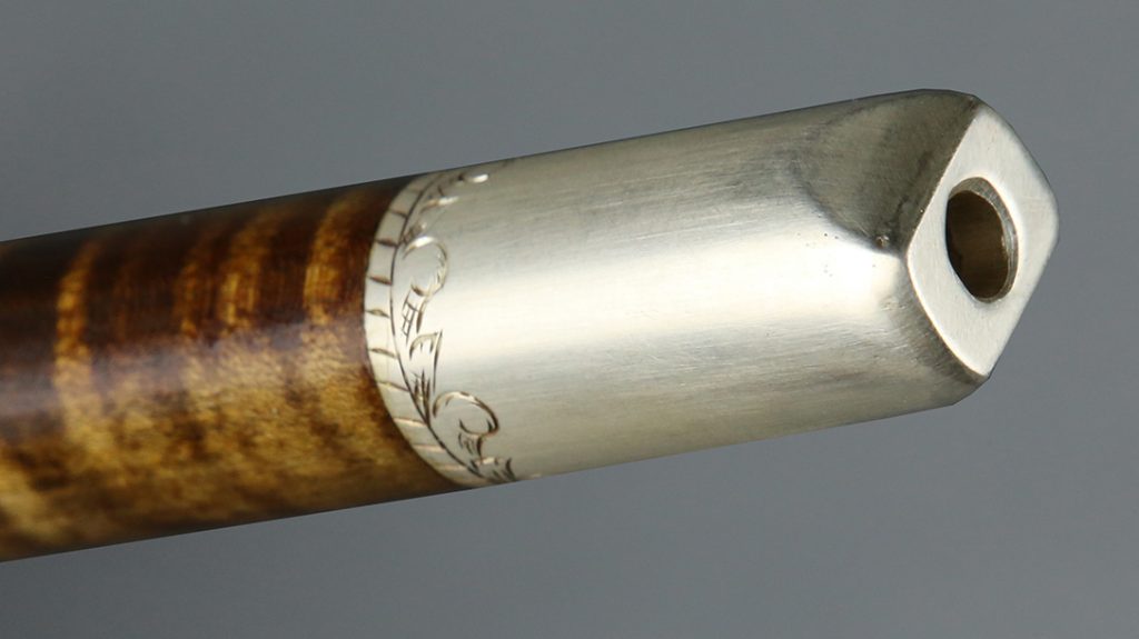 Pipe Tomahawk modern, mouthpiece