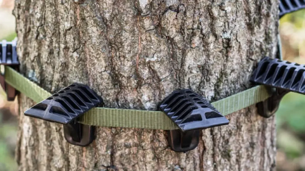 Saddle Hunting 101 includes the use of ring of Tree.